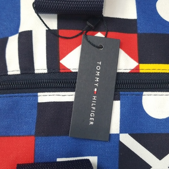 Tommy Hilfiger Duffle Bag - Picture 6 of 7